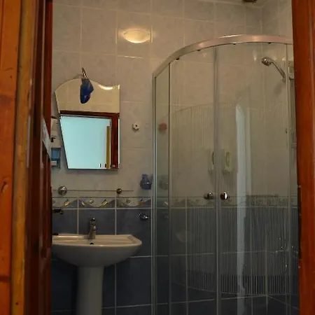 Lale Hotel 3*